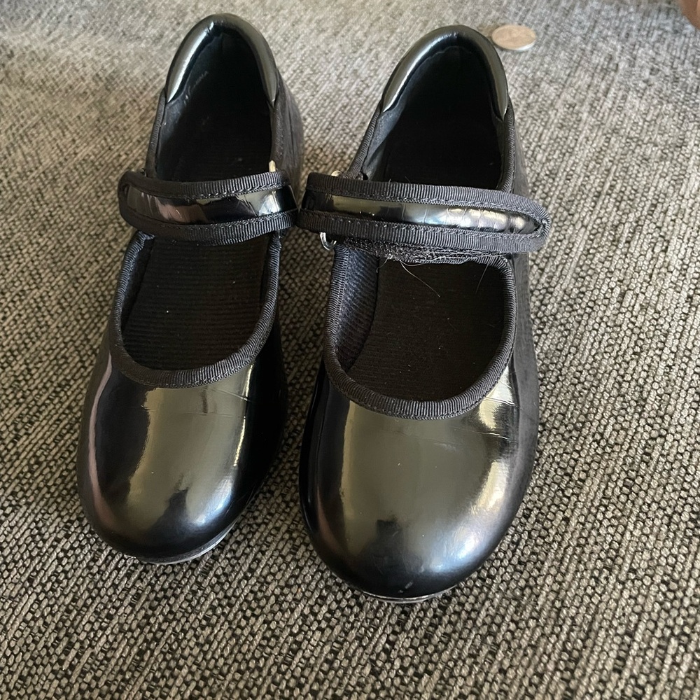 Girls tap shoes